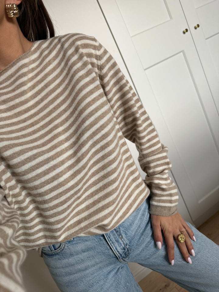 PULL  |  MARIN BEIGE