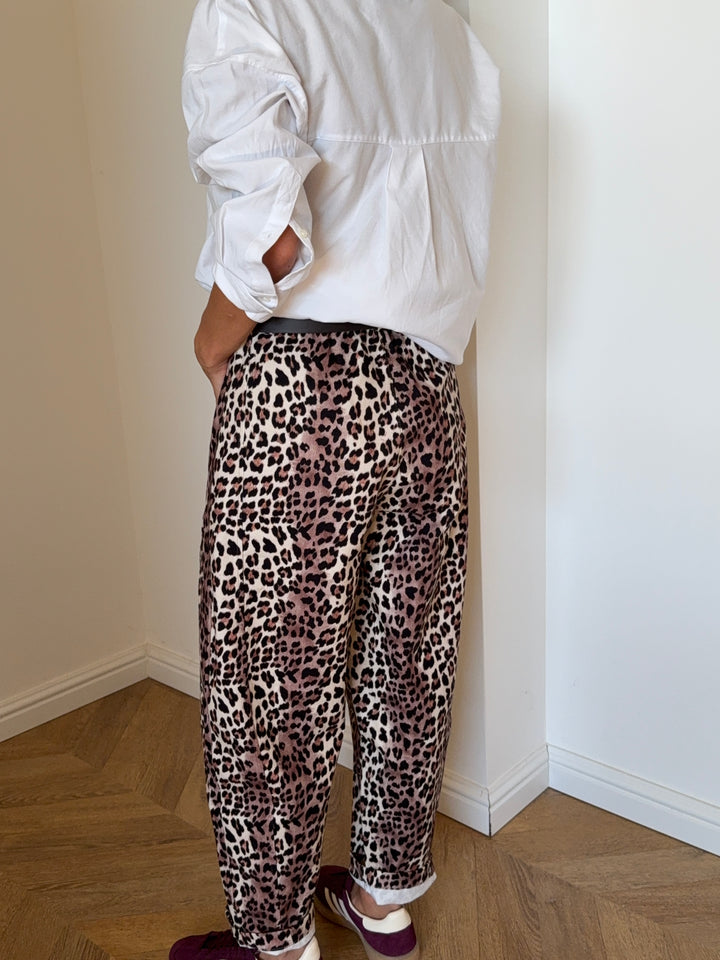 JEAN | BARREL LEOPARD