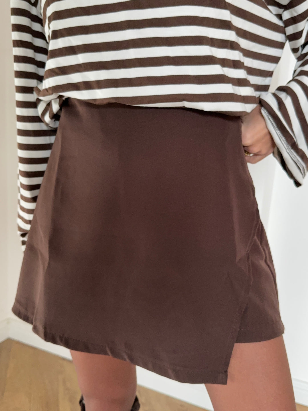 JUPE SHORT | BROWN