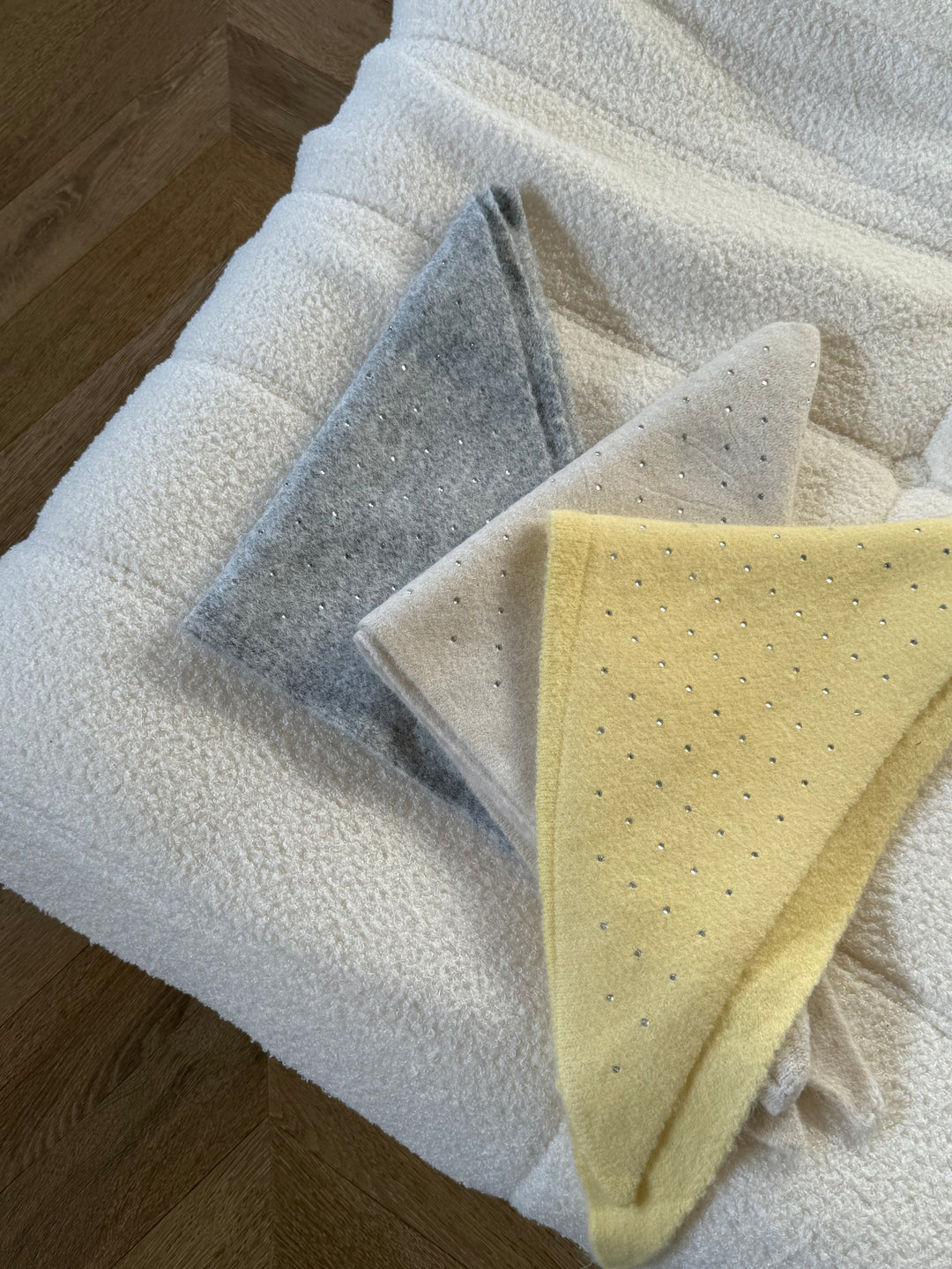 FOULARD | TRIANGLE STRASS GRIS
