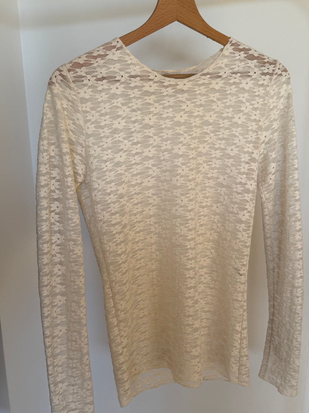 TOP | BRODERIE