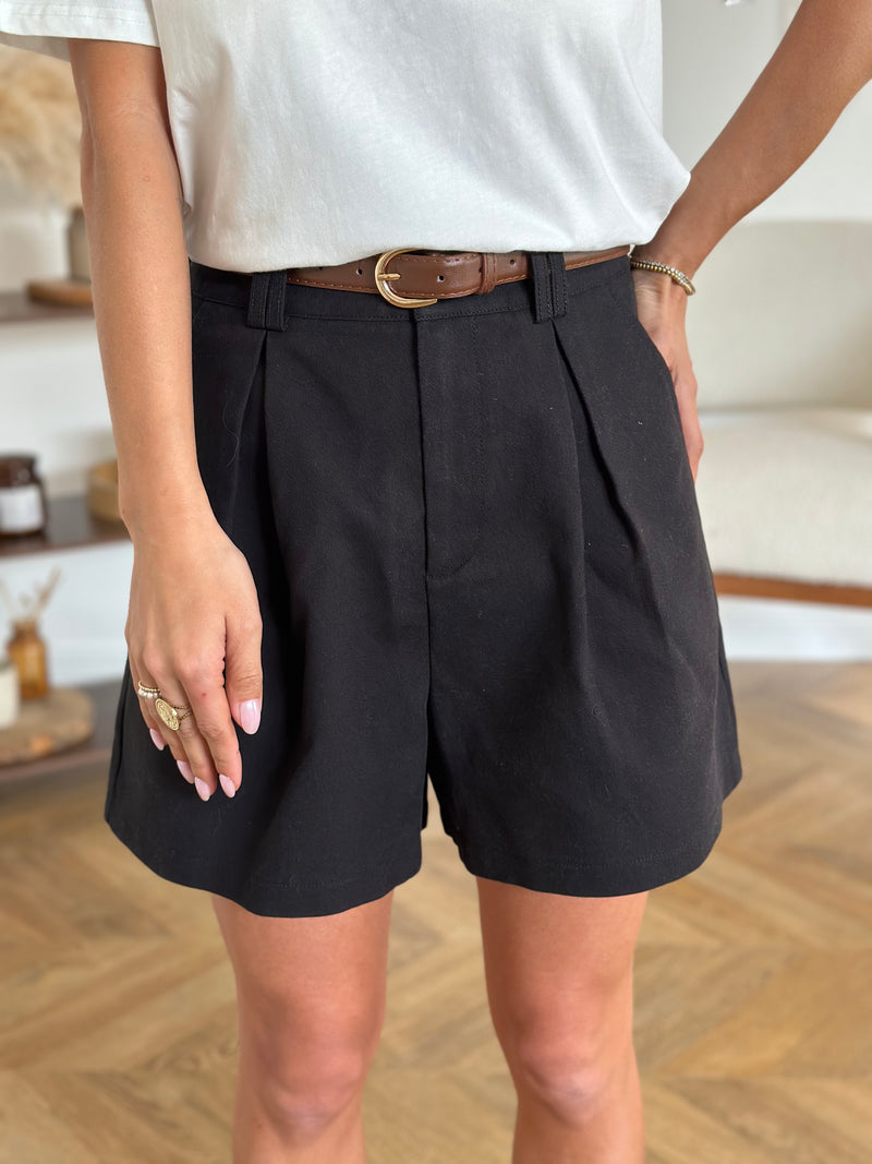 SHORT | LISON NOIR