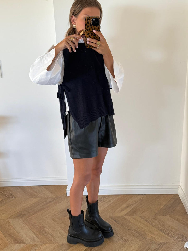 PULL | BETTY MARINE