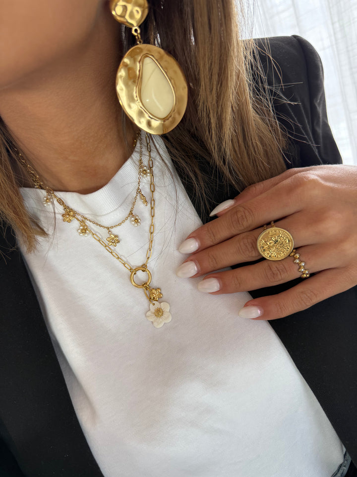 COLLIER | NINA