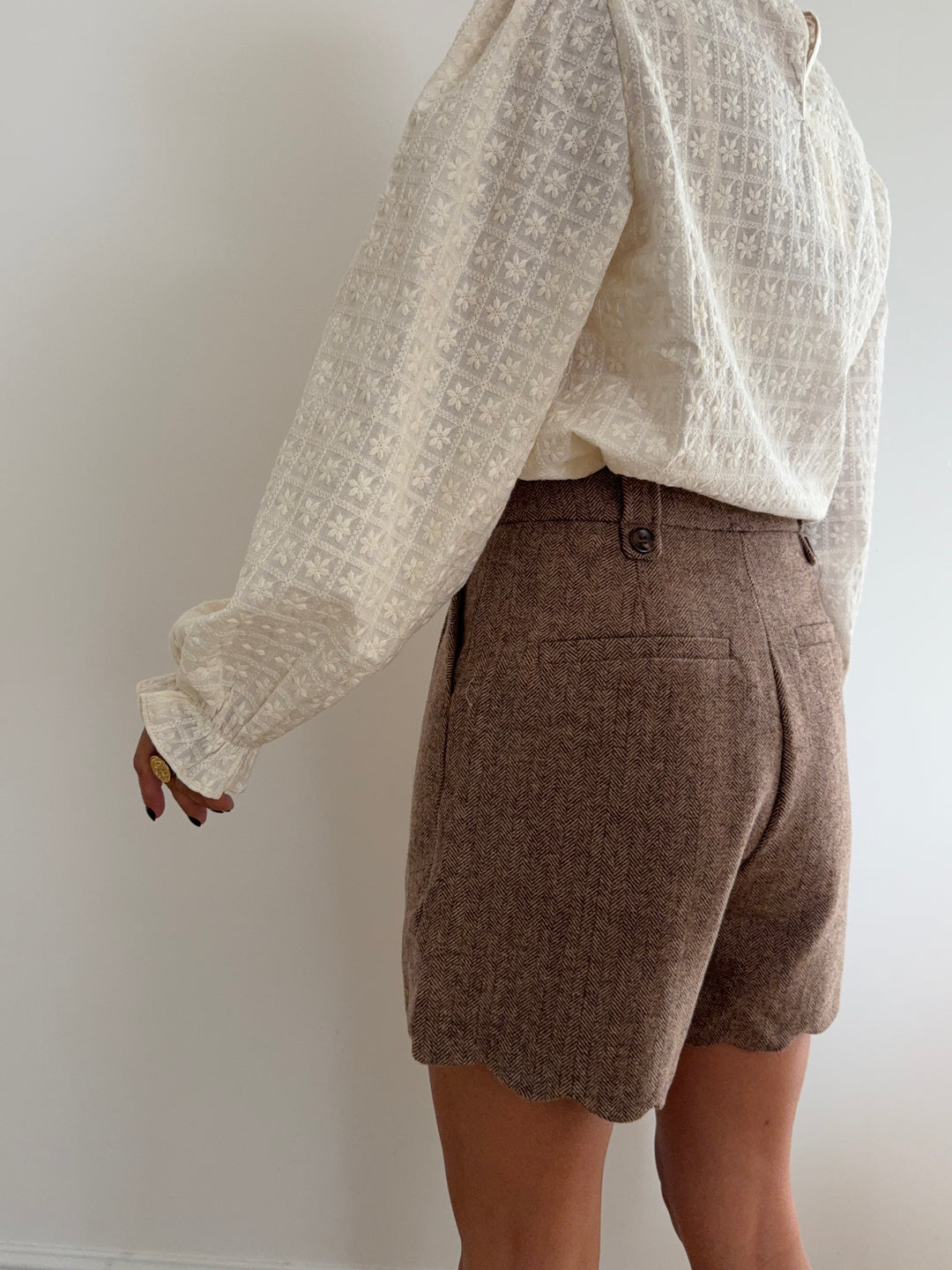 SHORT | LAINE TAUPE