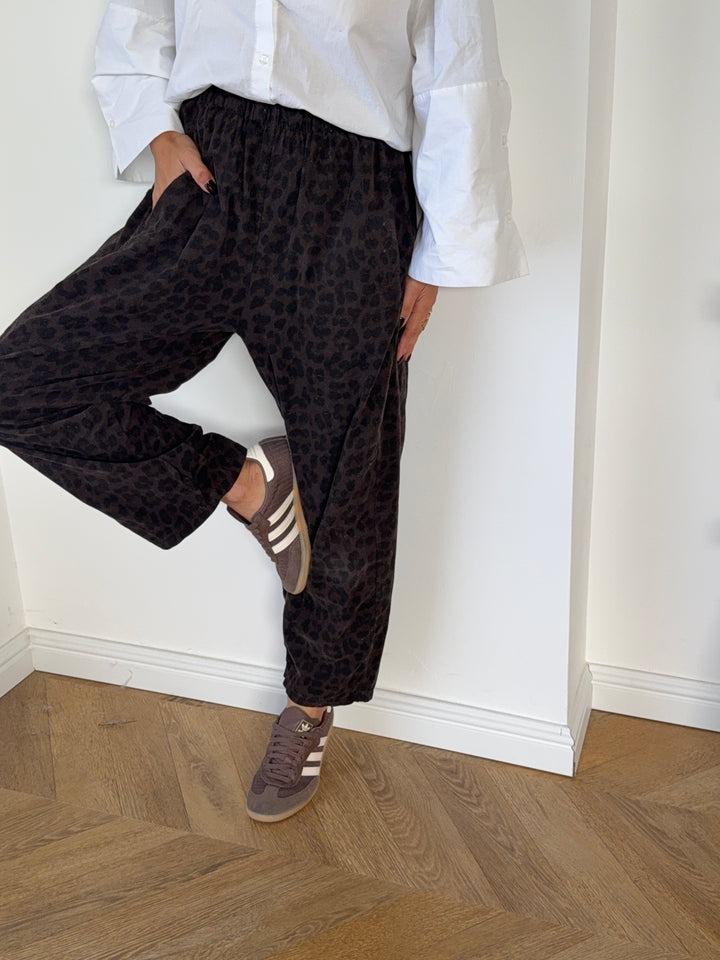 PANTALON | EMMA LEO CHOCO (Précommande)