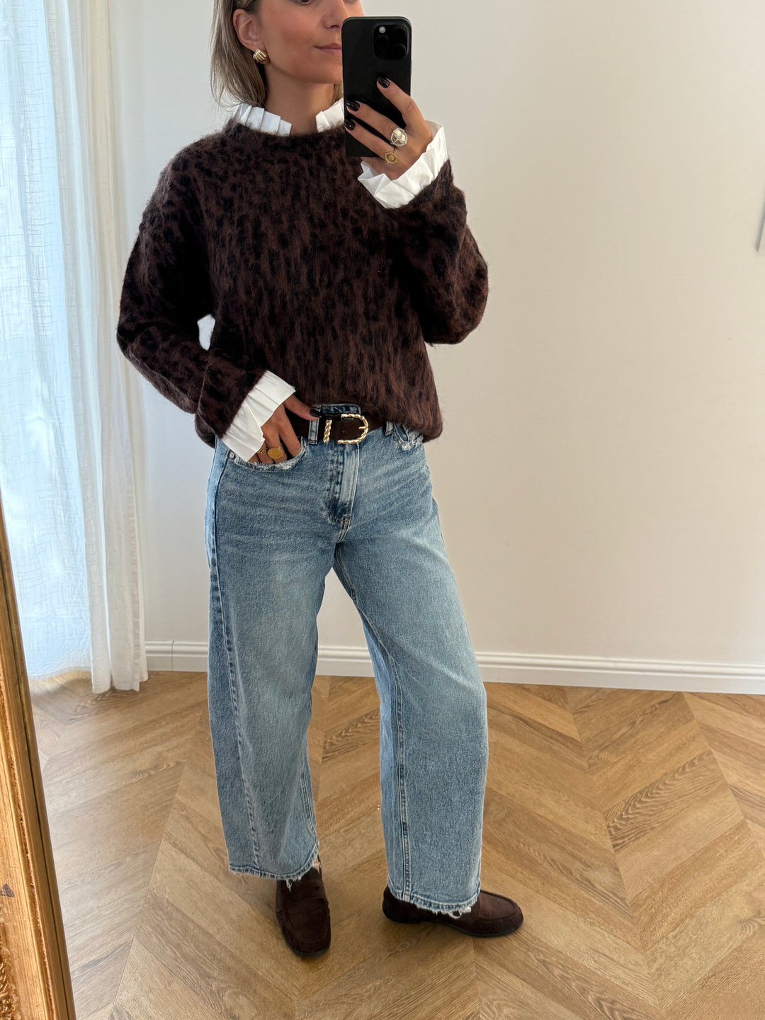 PULL | LEON