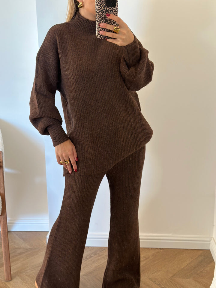 ENSEMBLE COCOON CHOCO