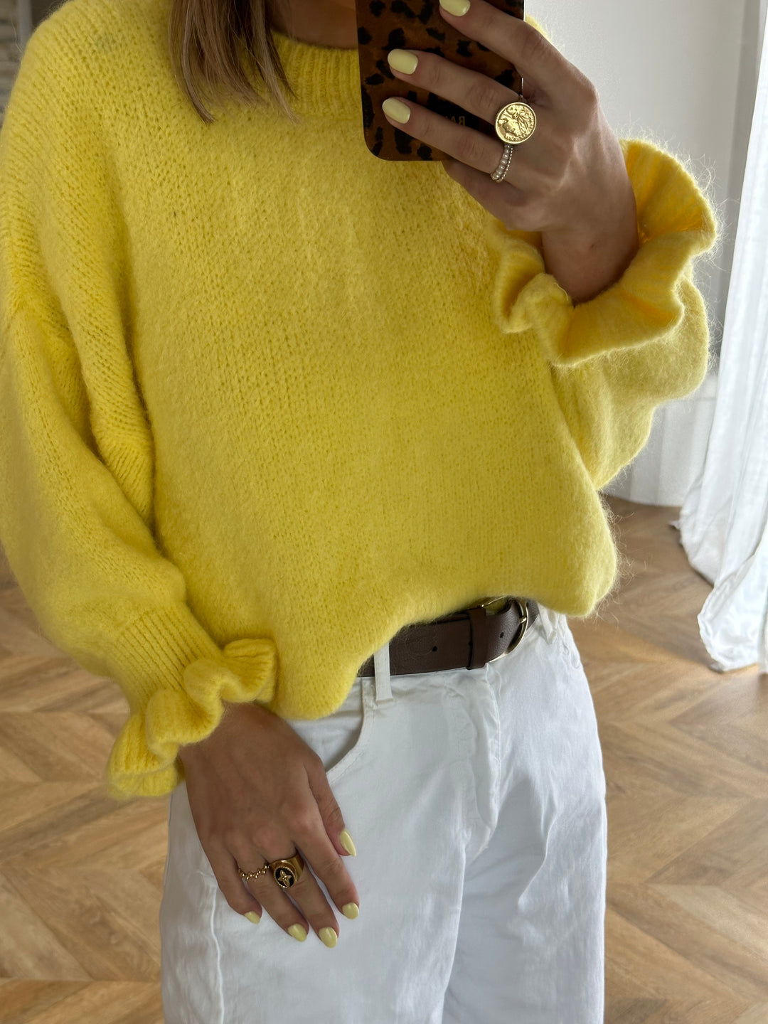 PULL | LOVELY JAUNE