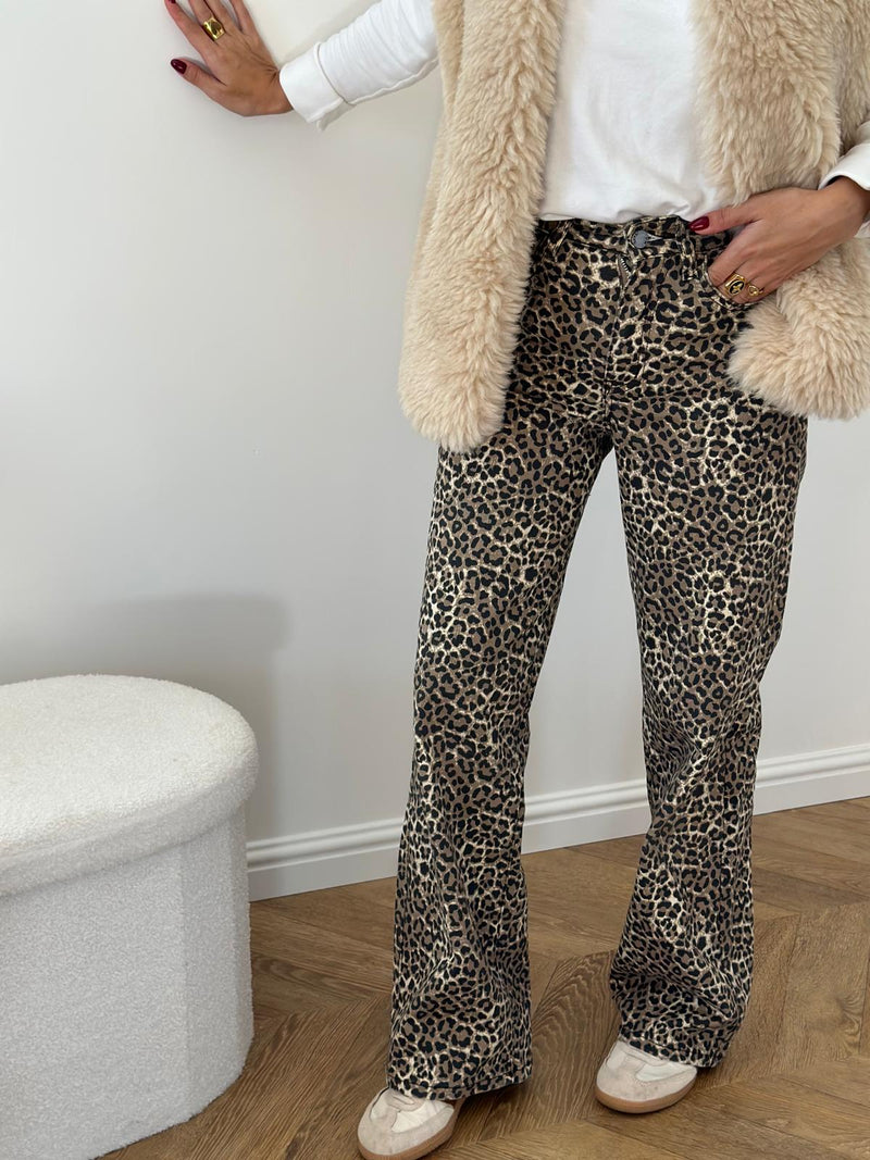 JEAN | LEOPARD MUM