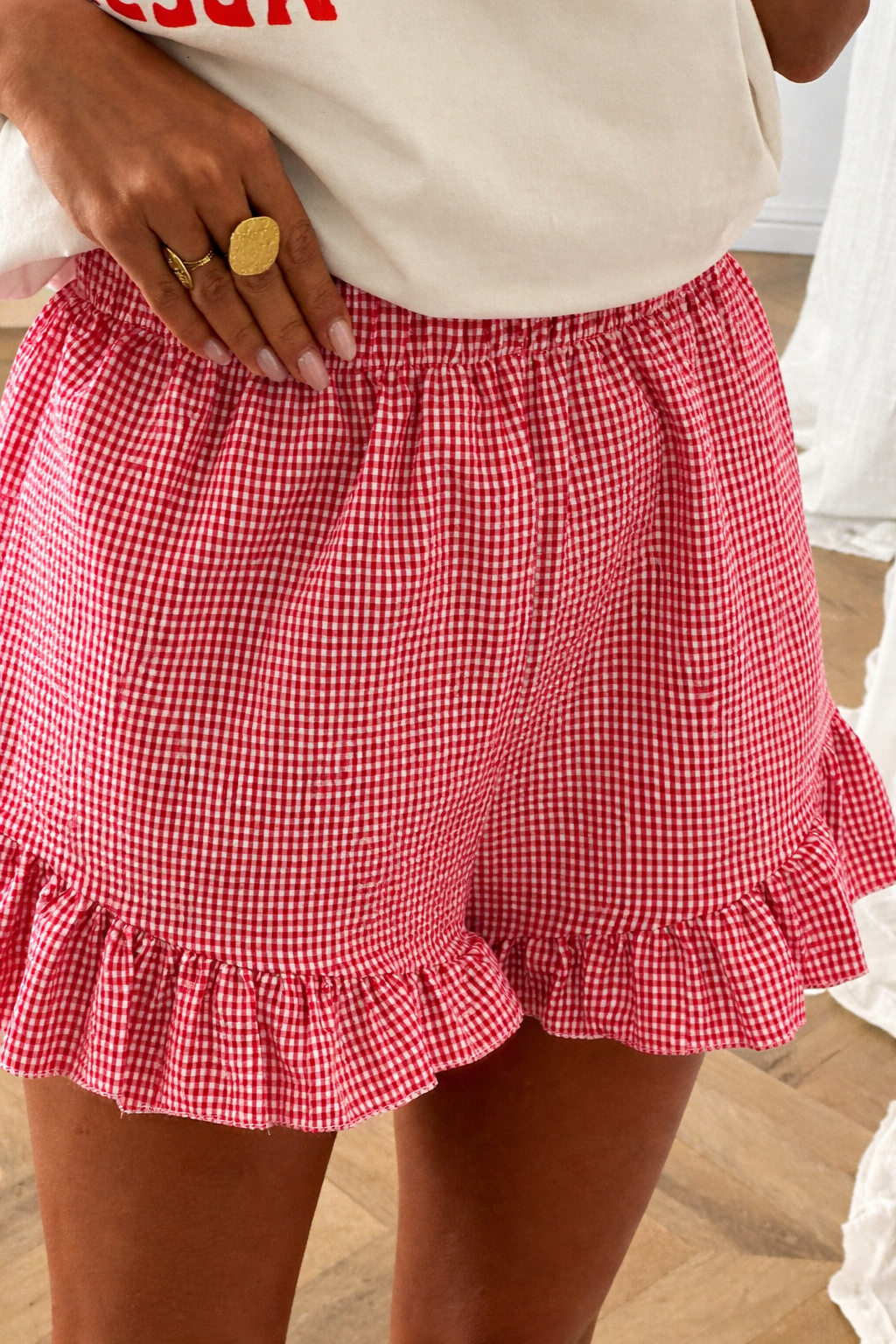 SHORT | ISAAC RED