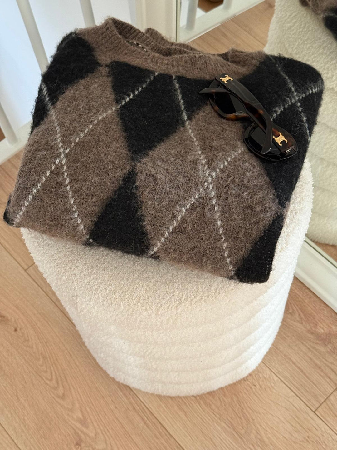 PULL | LUISA CARREAUX