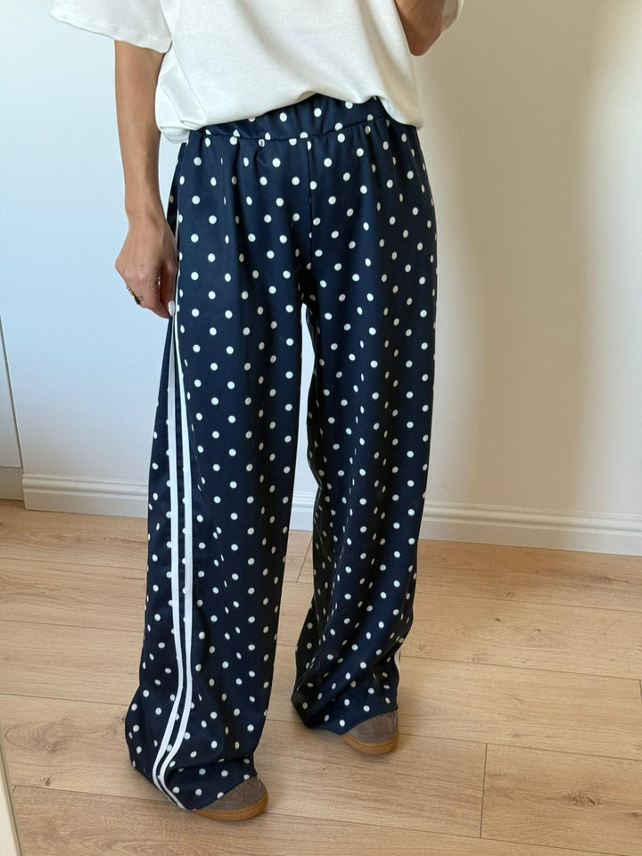 JOGGING  |  VIRAL MARINE