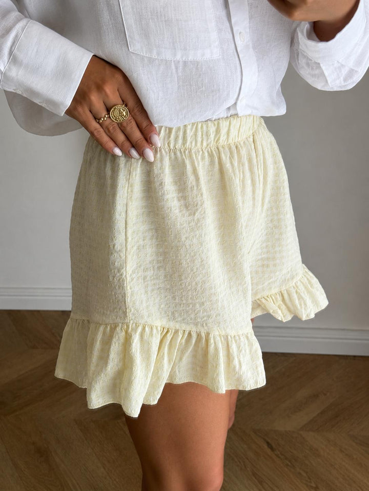 SHORT | ISAAC JAUNE