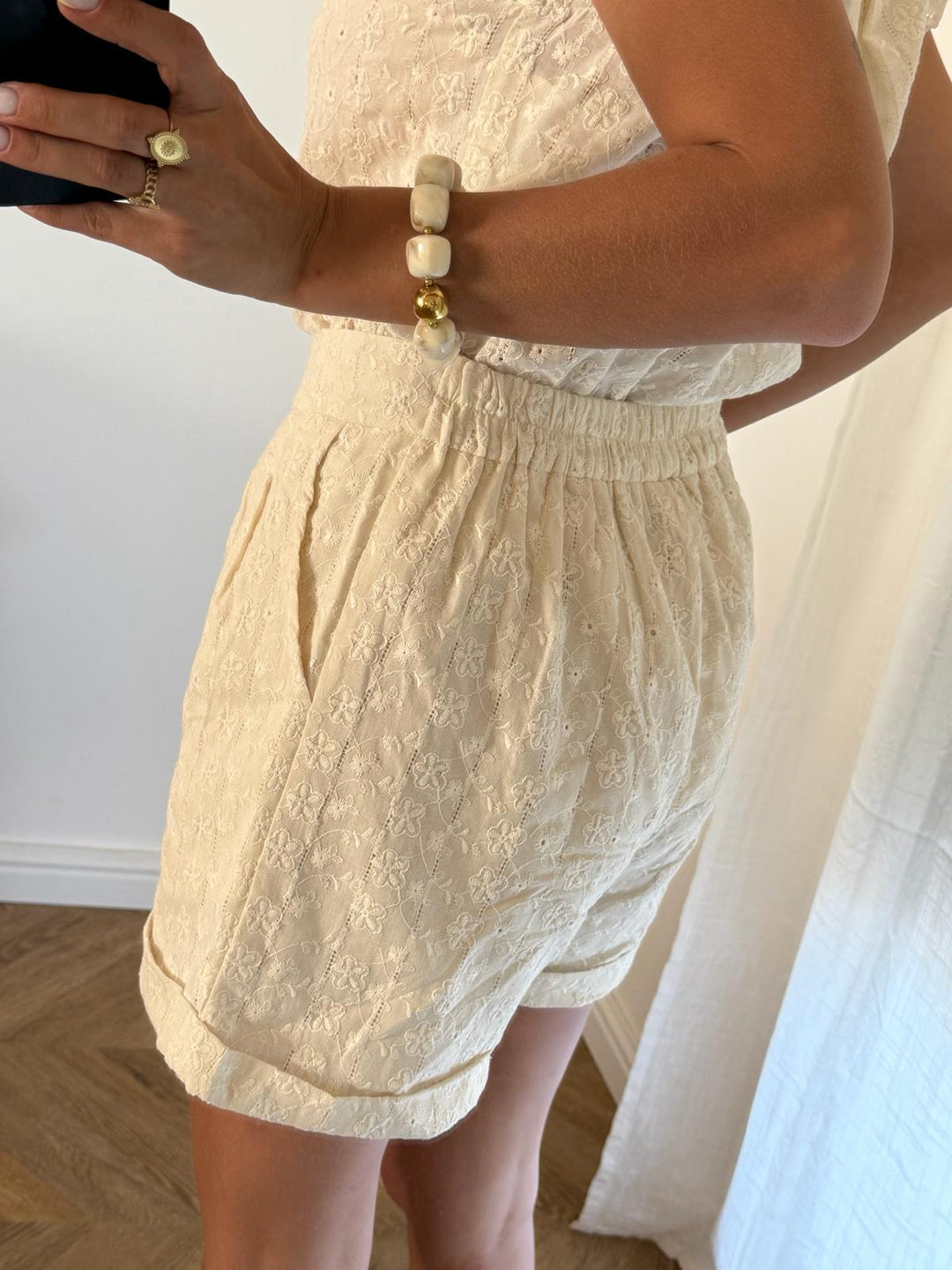 SHORT | SOLAL